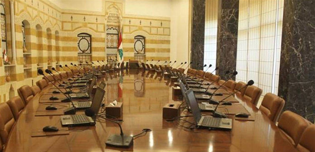 وزراء سيغادرون لبنان