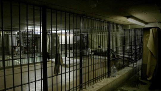 قوى الأمن: عدد السجناء الفارّين من بعبدا أصبح 35