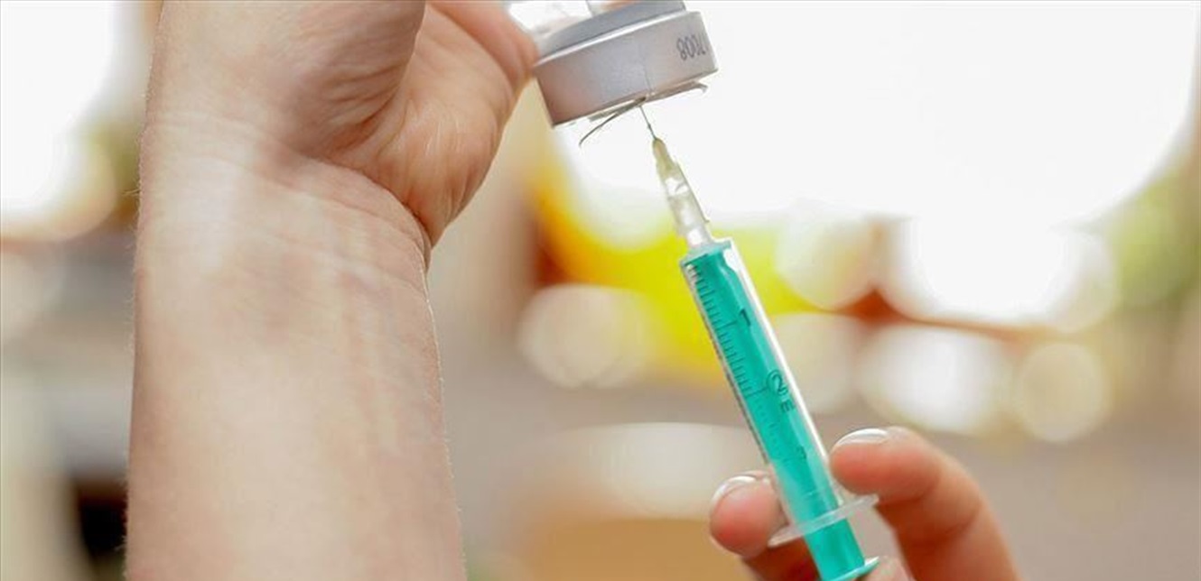 ضجة بسبب الآثار الجانبية للقاح كورونا والعبث بالـDNA.. ما حقيقتها؟