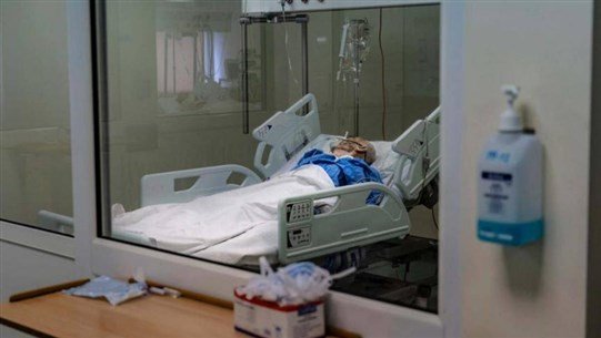 وزير الصحّة يحذّر: أسرة المستشفيات لن تكفي!