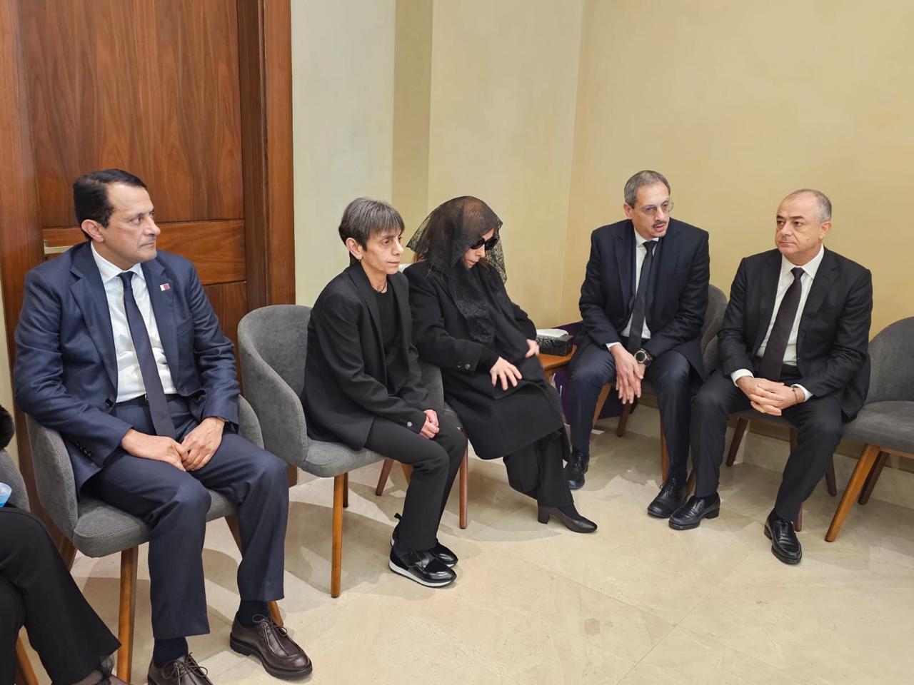 تعازي قطرية لفيروز في كنيسة بكفيا بعد رحيل ابنها هلي