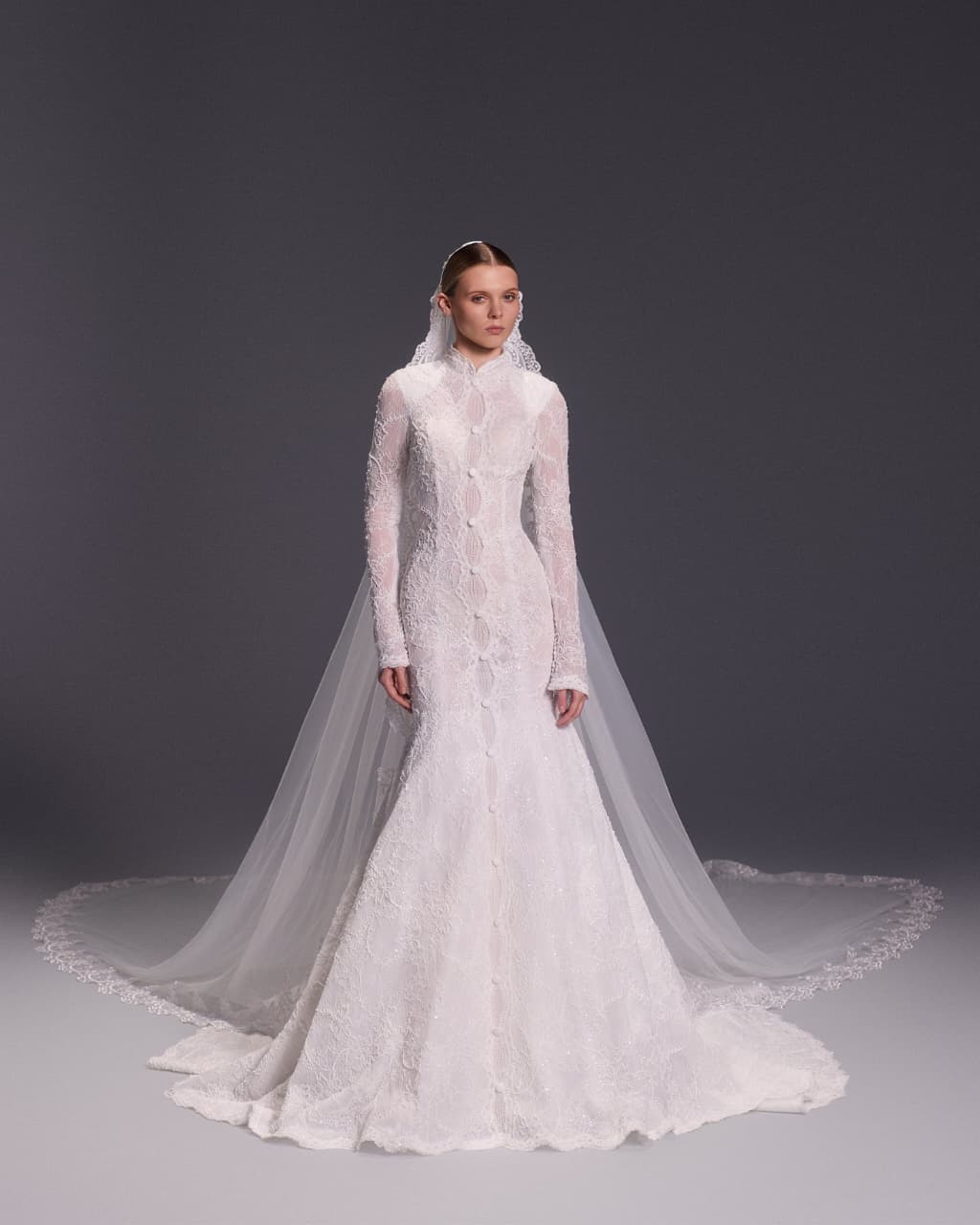 نجا سعادة يطلق مجموعة فساتين زفاف 2026 Eternal Vow (صور)