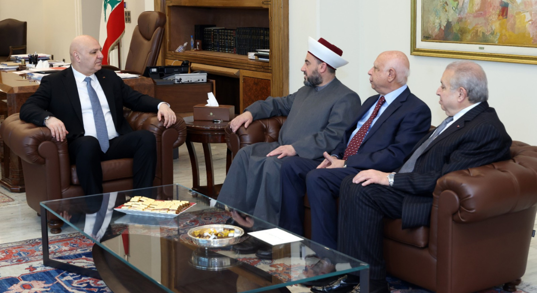 الرئيس عون يتلقّى دعوة إفطار من المفتي دريان